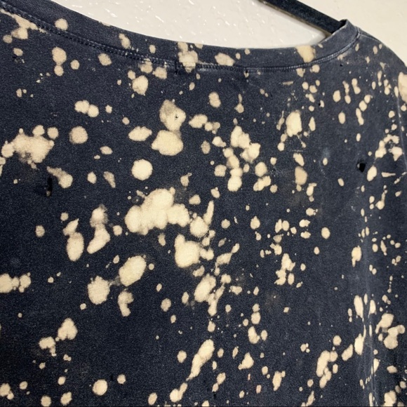 Hand Bleached Graphic Tee V Neck Key Hole - DIY Size 16 - Picture 5 of 10